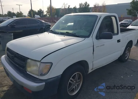 1998 Toyota Tacoma z USA, uszkodzony, nr VIN 4TANL42N8WZ041828